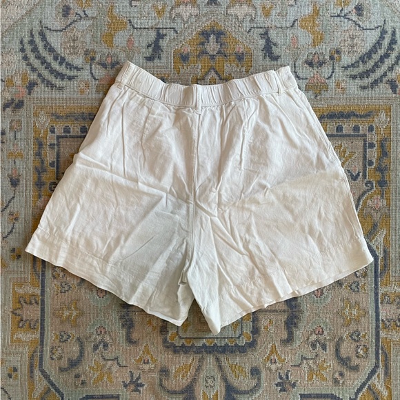 Abercrombie & Fitch | Linen Blend Tailored Shorts - Picture 3 of 3